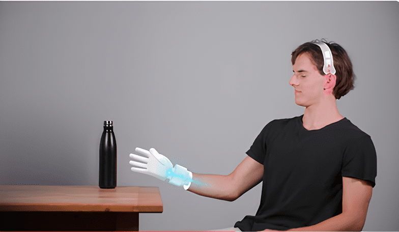 Person trying to catch a bottle using a neuroscience technology