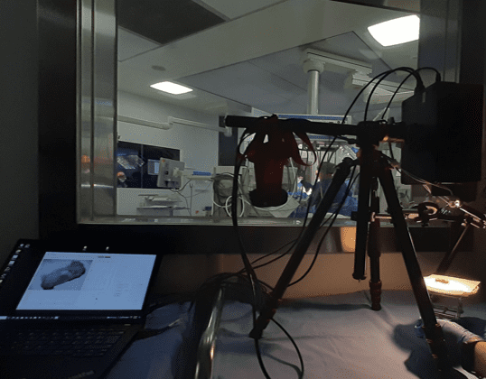 Device (Camera Maugeri) developed by Spectra-BREAST